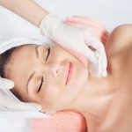 Visiting a Beauty Spa for Facials – The Essential Factors to Watch Out For